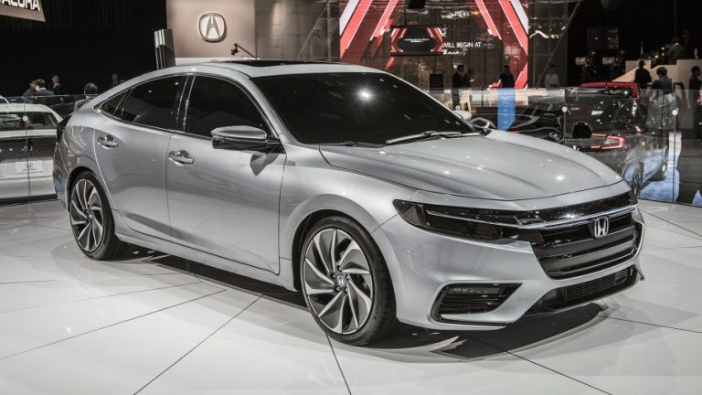 2020 Honda Insight Silver Sedan