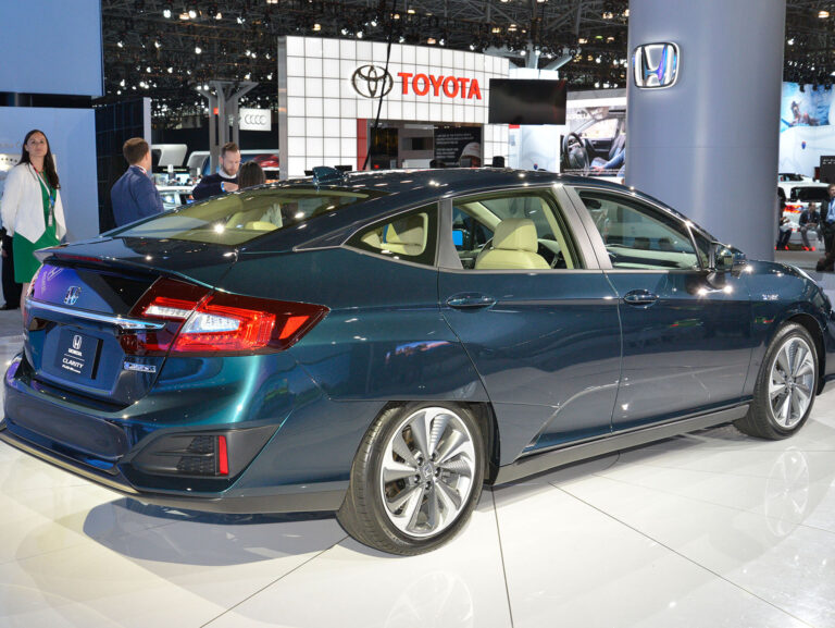 The 2025 Honda Clarity Electric: Redefining Electric Mobility